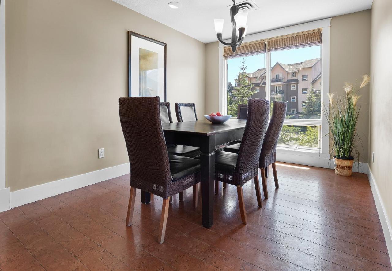 Sunset Ridge - Luxurious Corner Condo - Spectacular Mt Views With Open Pool! Canmore Ngoại thất bức ảnh