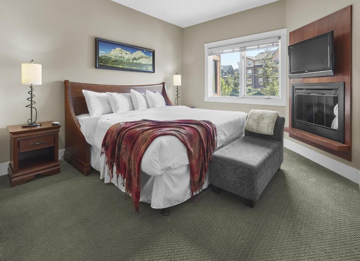 Sunset Ridge - Luxurious Corner Condo - Spectacular Mt Views With Open Pool! Canmore Ngoại thất bức ảnh